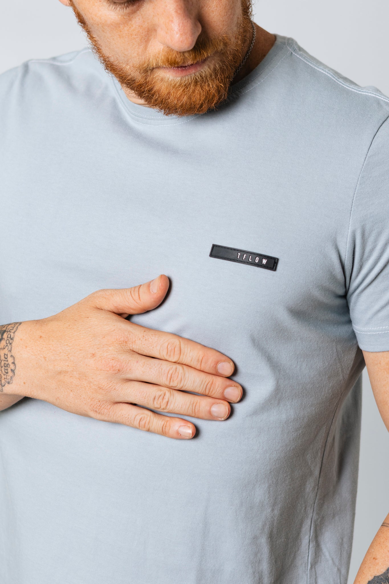 Camiseta Revive Class Cinza Chuva