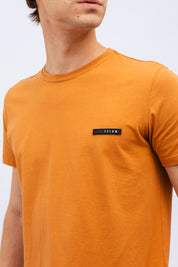 Camiseta Revive Class Conhaque