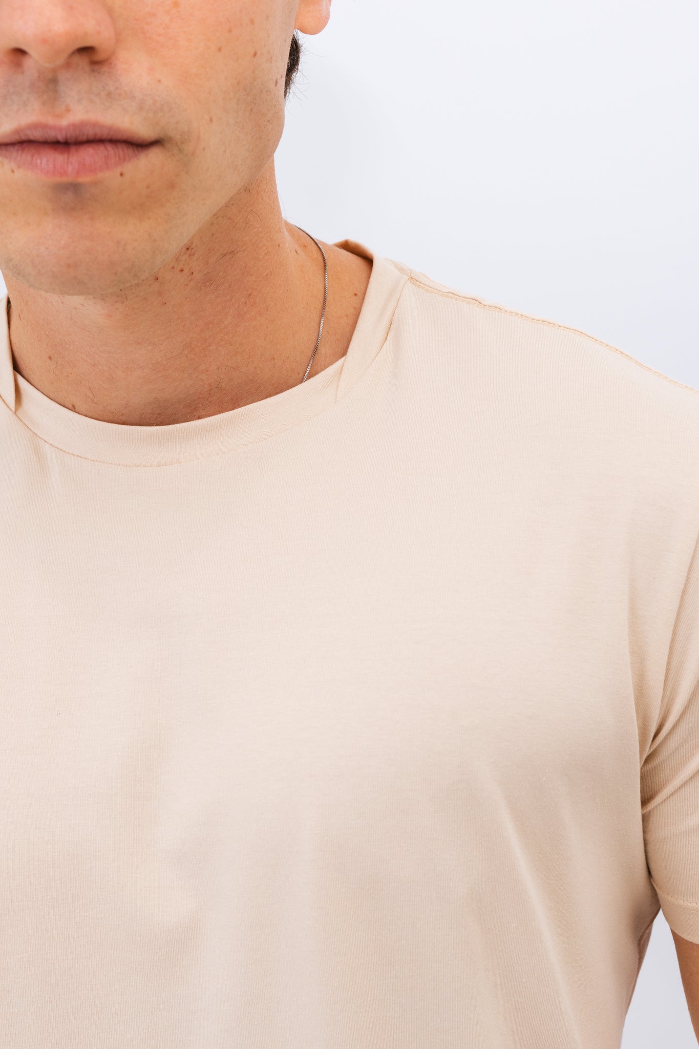 Camiseta Pima Atiq Creme