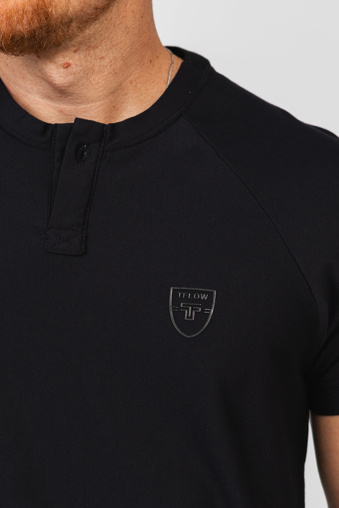 Camiseta Copa Henley Preta