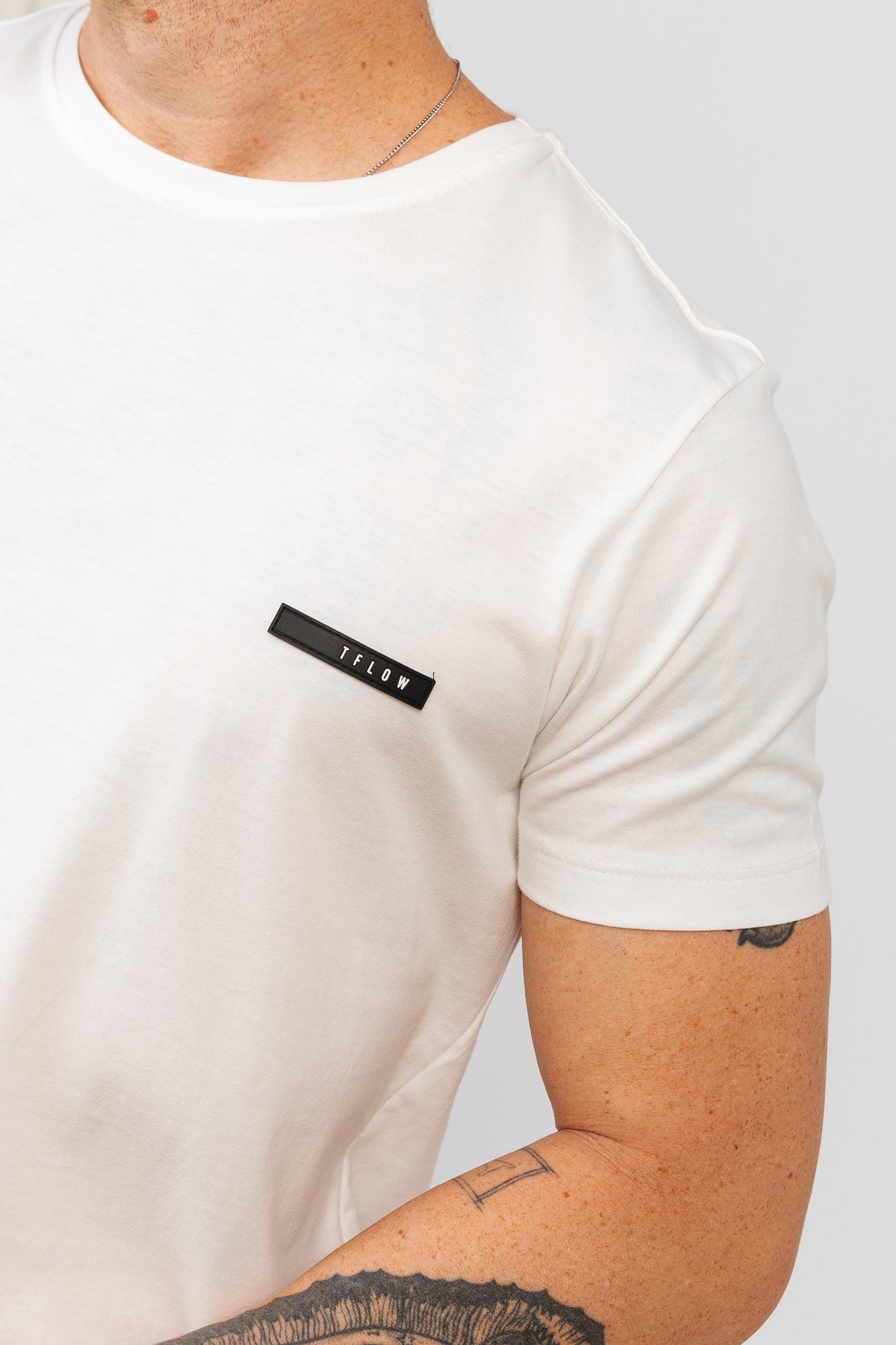Camiseta Revive Class Whisper Whitte