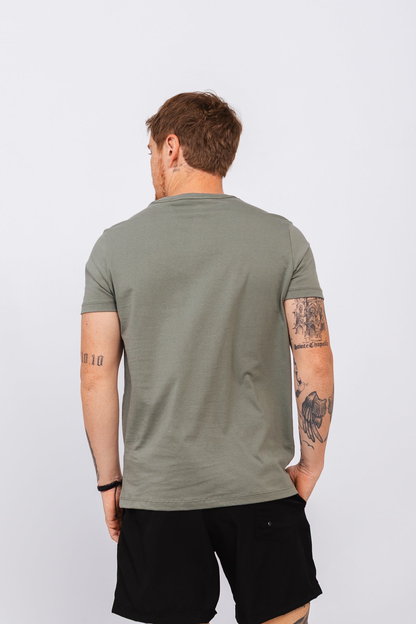 Camiseta Revive Class Verde Camaleão