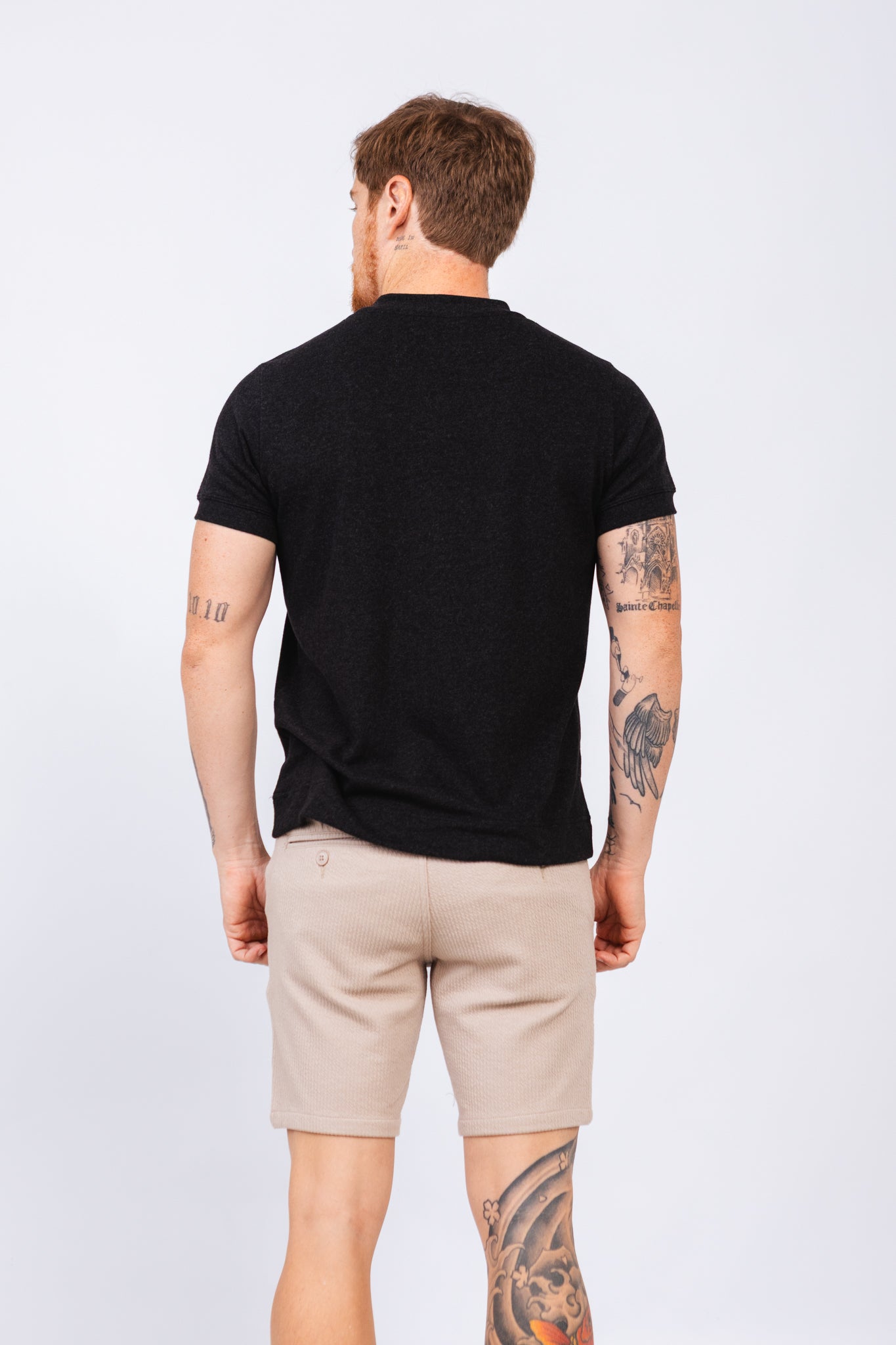 Camiseta Noueh Preta