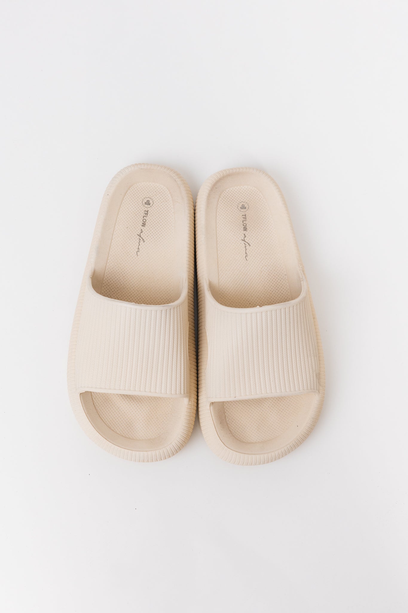 Chinelo Nuvem Colde Off-white