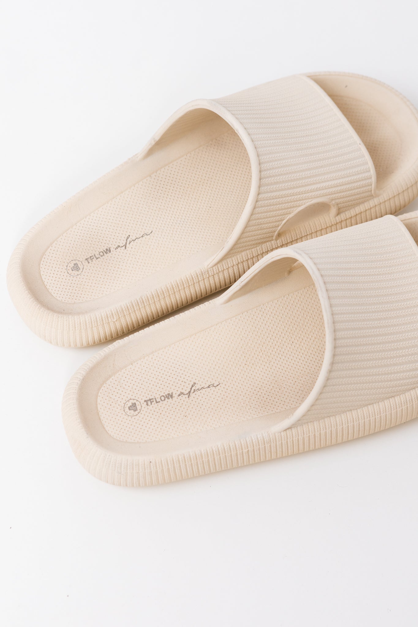 Chinelo Nuvem Colde Off-white