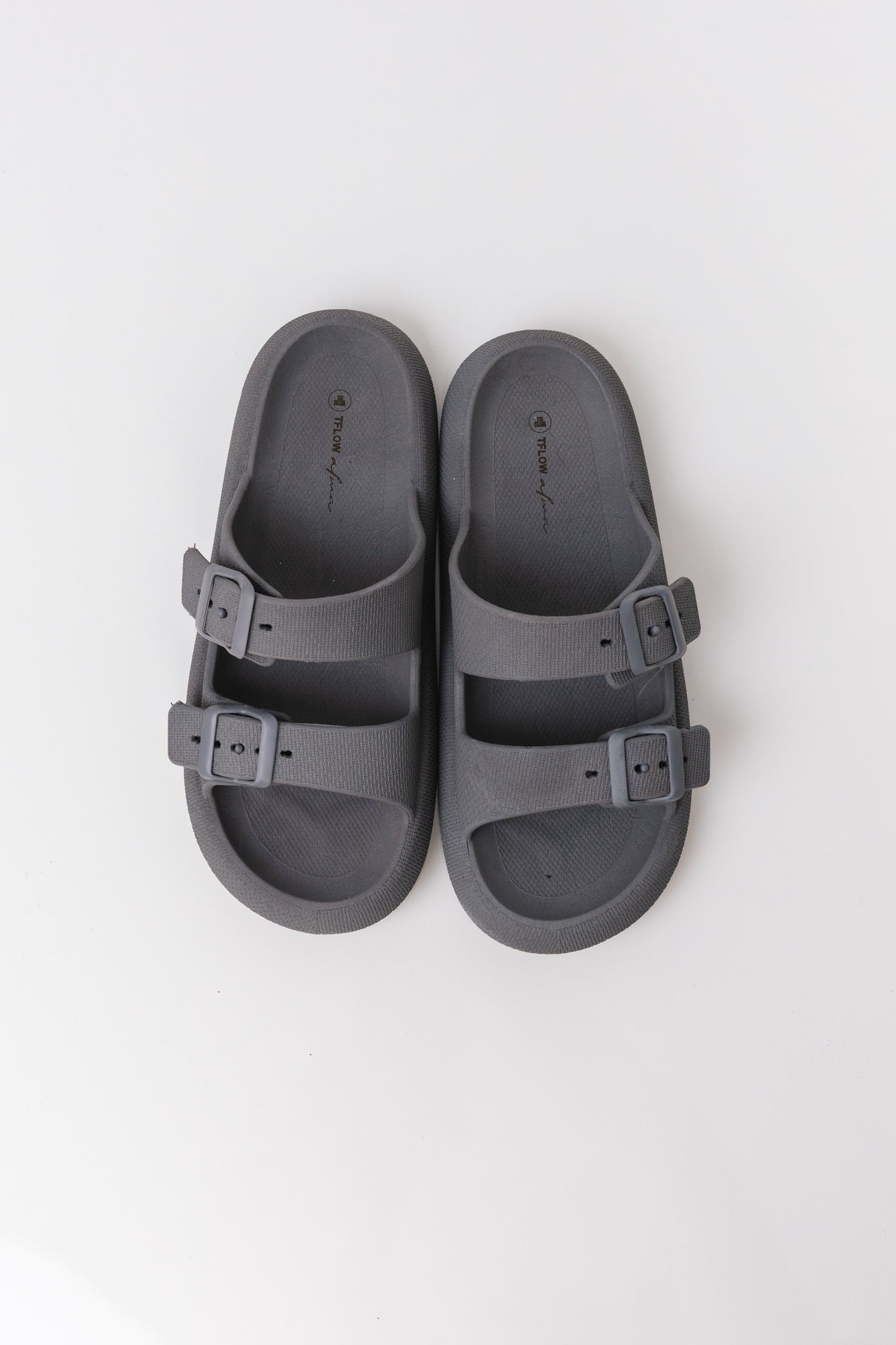 Chinelo Birken Cariri Cinza