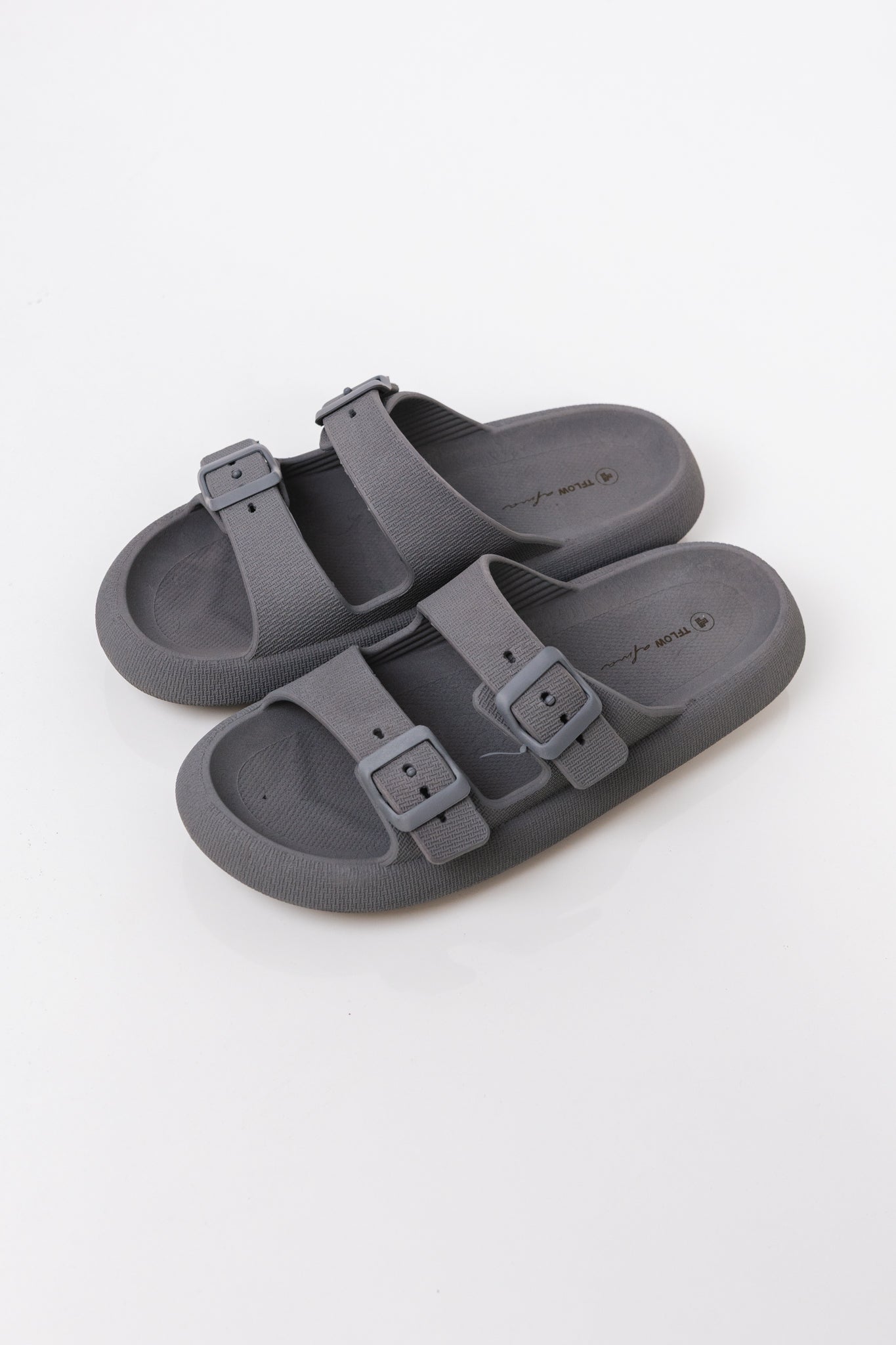 Chinelo Birken Cariri Cinza