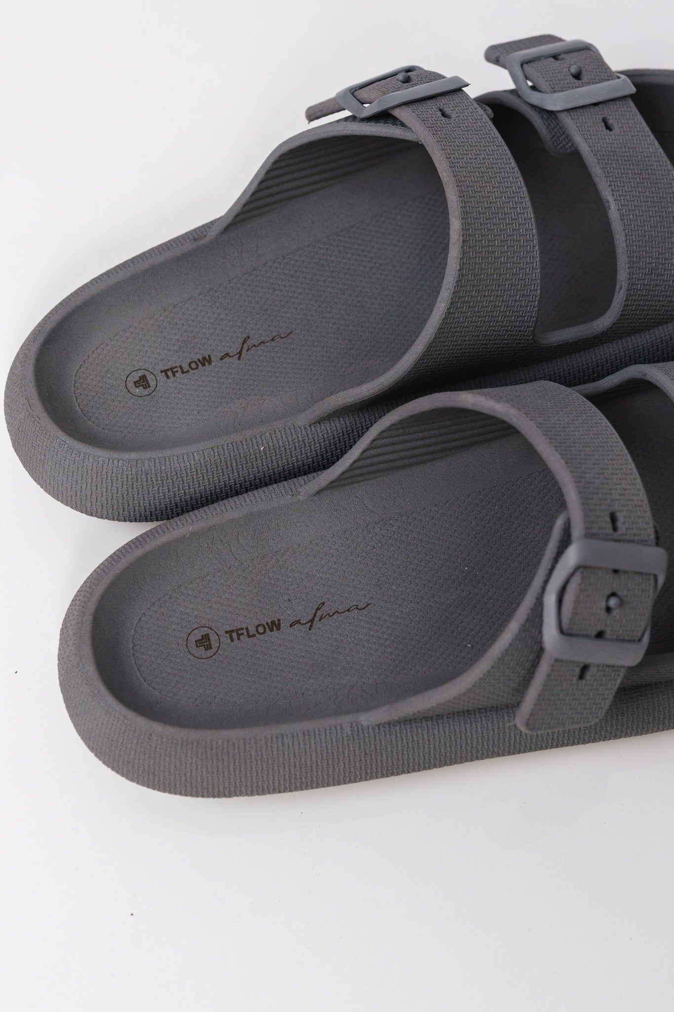 Chinelo Birken Cariri Cinza