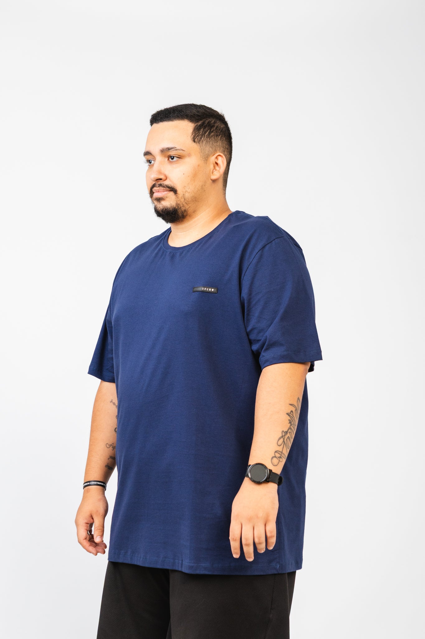 Camiseta Plus Revive Class Azul Marinho