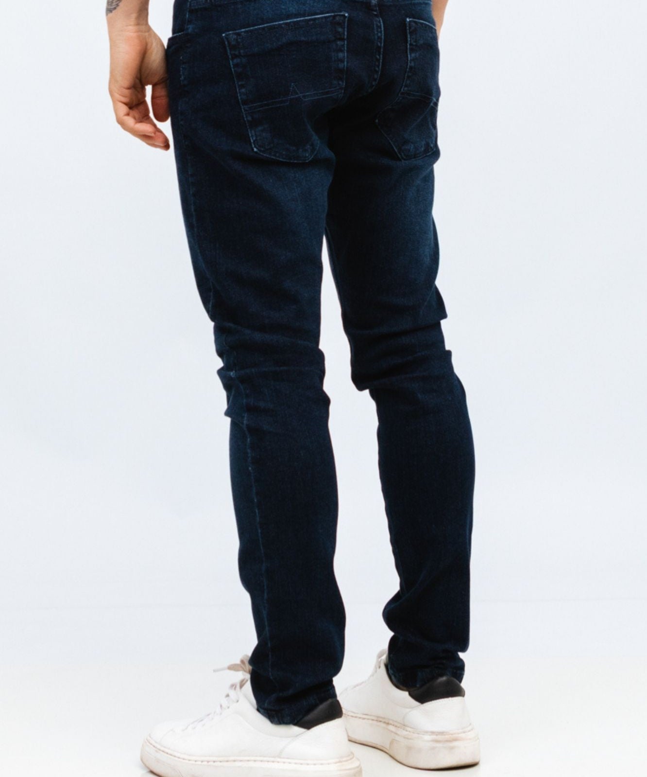 cala_jeans_azul_dark_paulus_2_20250730112110_d8094116ab27.jpg