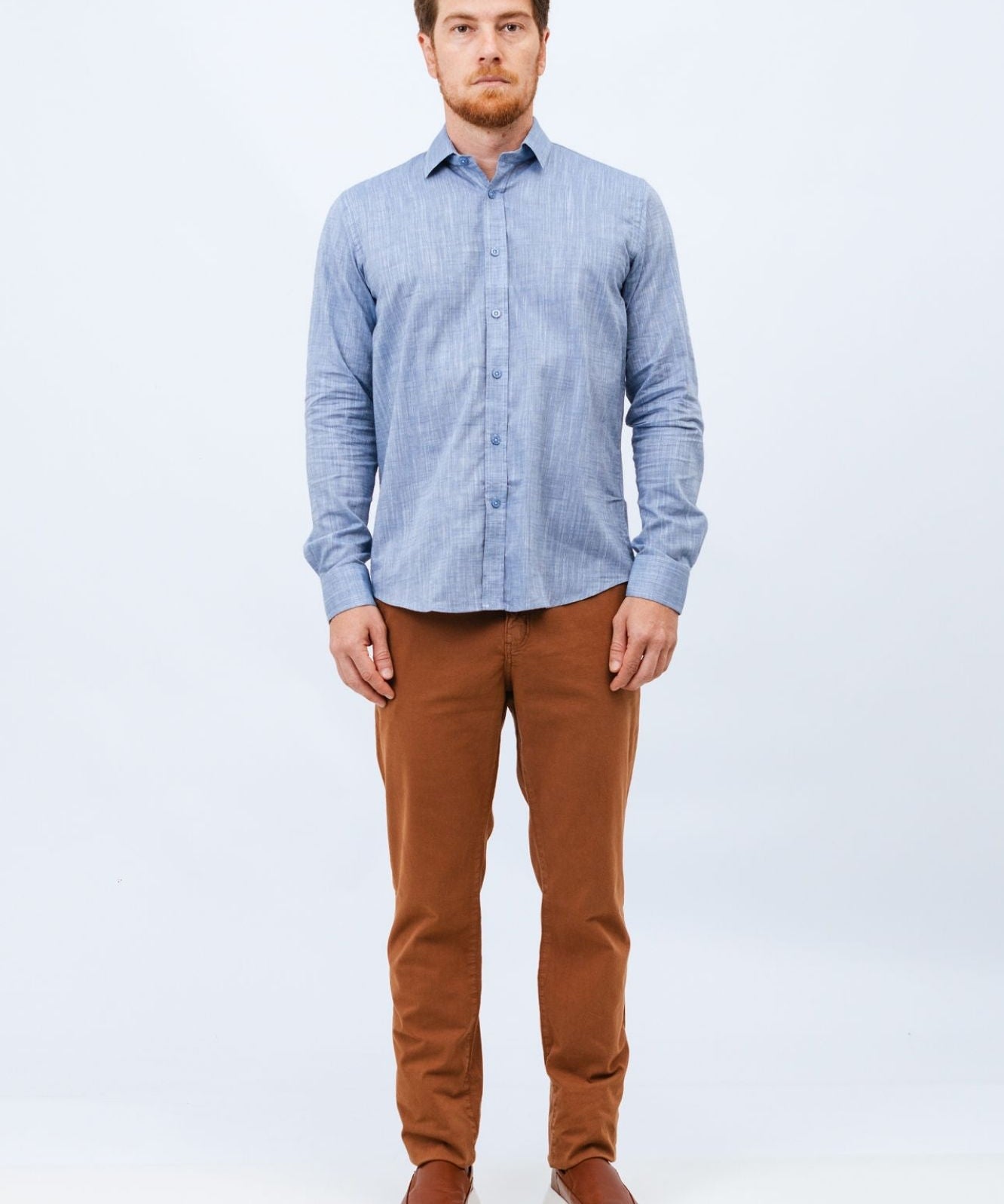 camisa_de_linho_azul_mesclado_linen_poah_2_20250725095246_92ca35b603ea.jpg