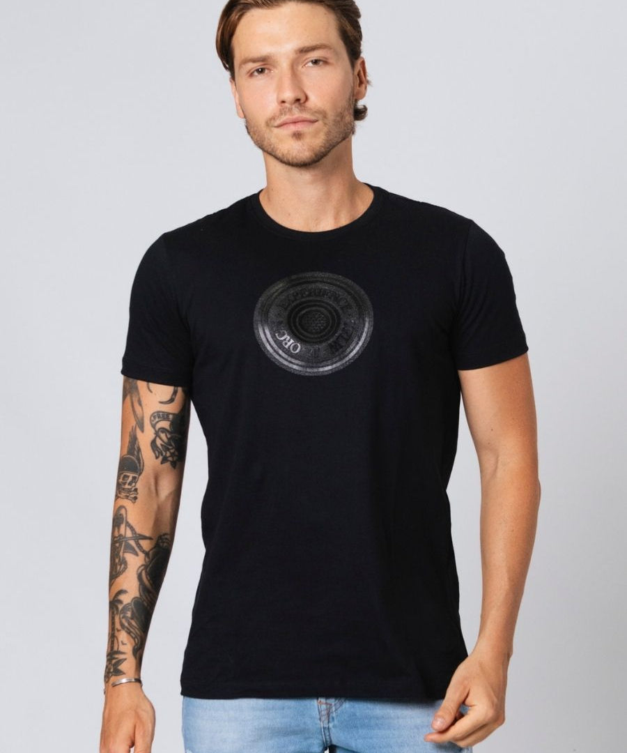 camiseta_chandow_preto_12006_1_55f6d1a1b91458d012158aef36a4911c.jpg