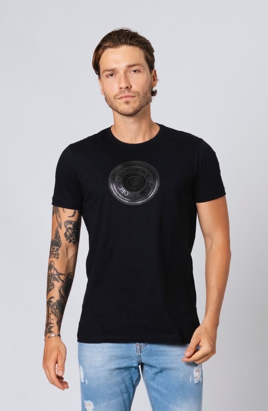 Camiseta Chandow Preta