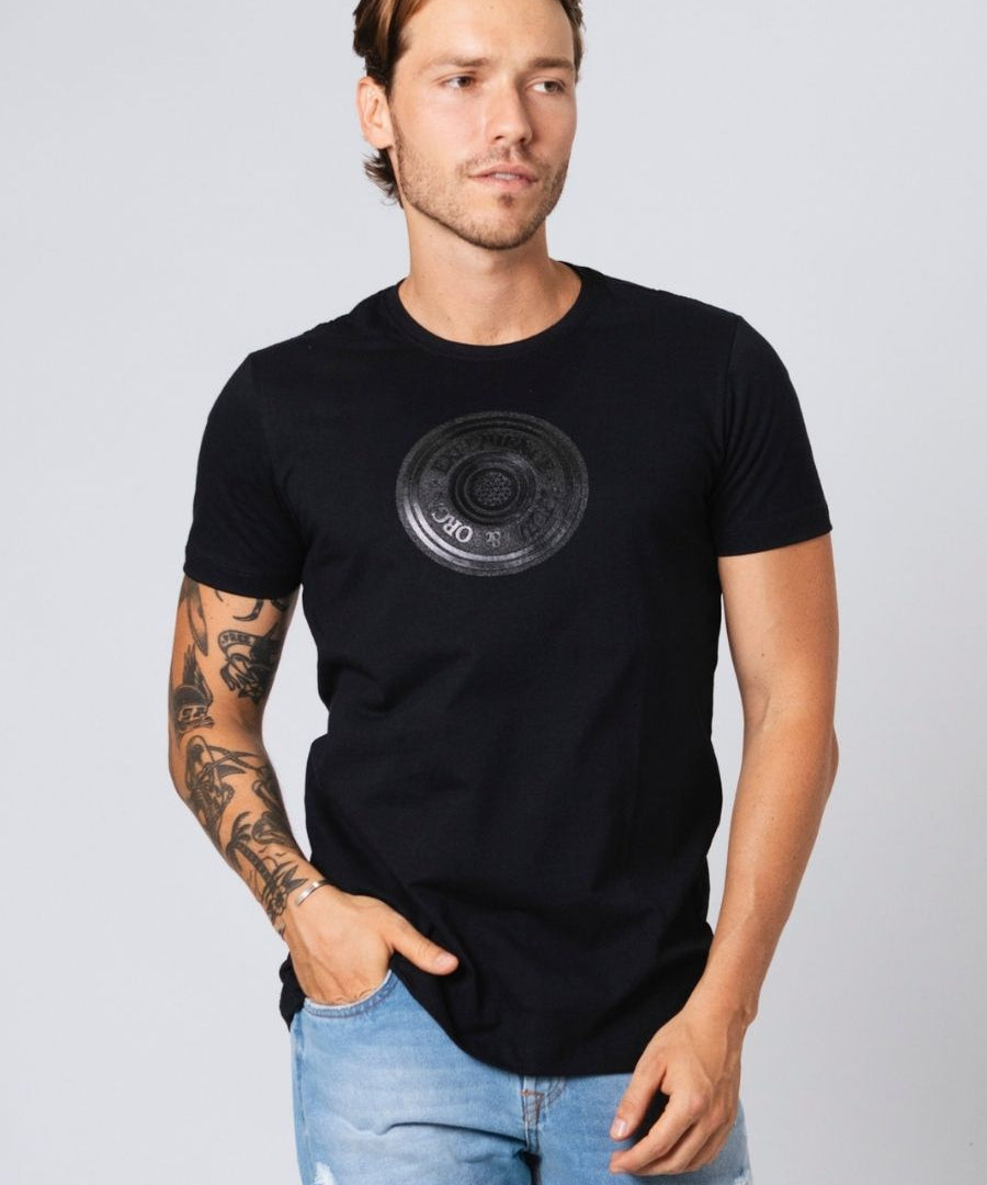 camiseta_chandow_preto_12006_2_a60d77ac94513eb45b1351a6c68ef740.jpg