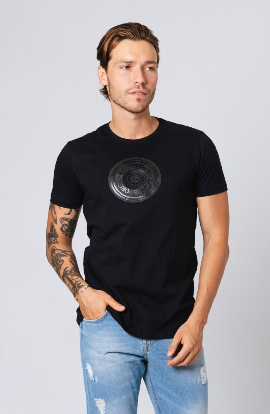 Camiseta Chandow Preta