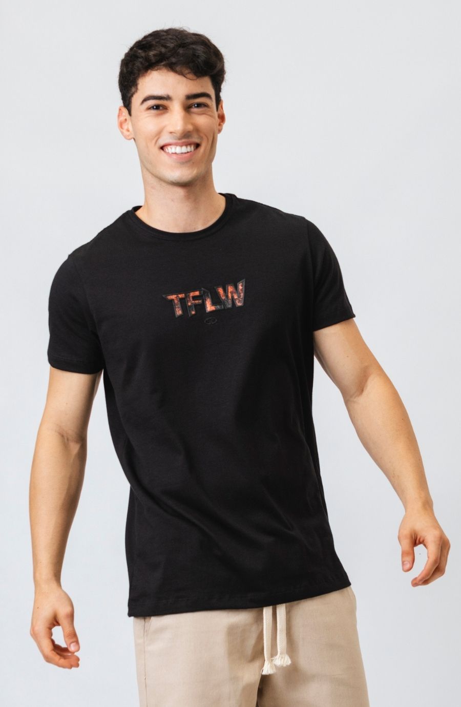 Camiseta Levier Preta