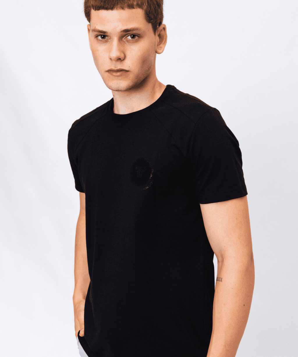 camiseta_myed_preta_12140_1_5fb9651e6e90896ff791e4768a2449b9.png