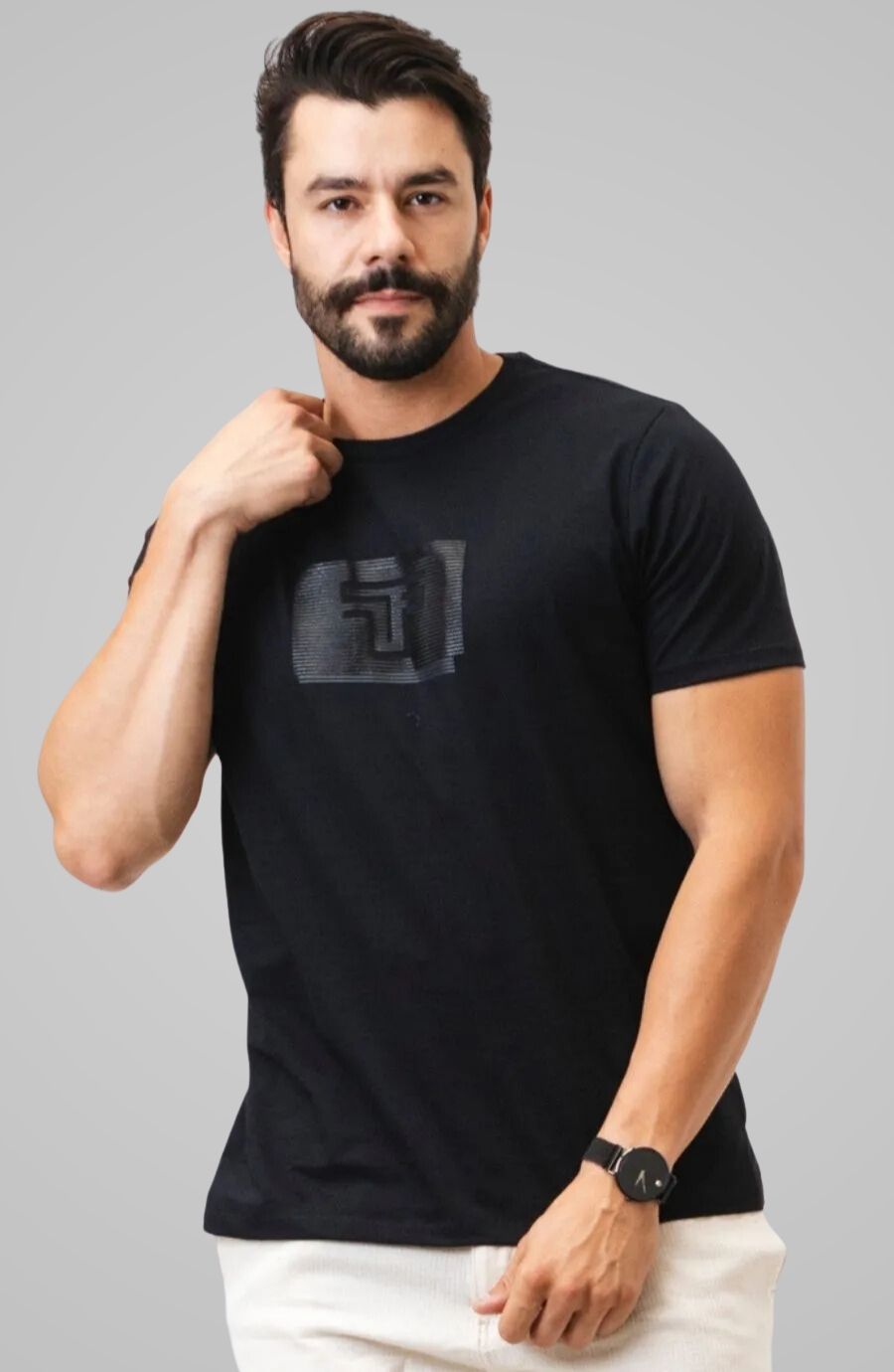 Camiseta Nuowl Preta