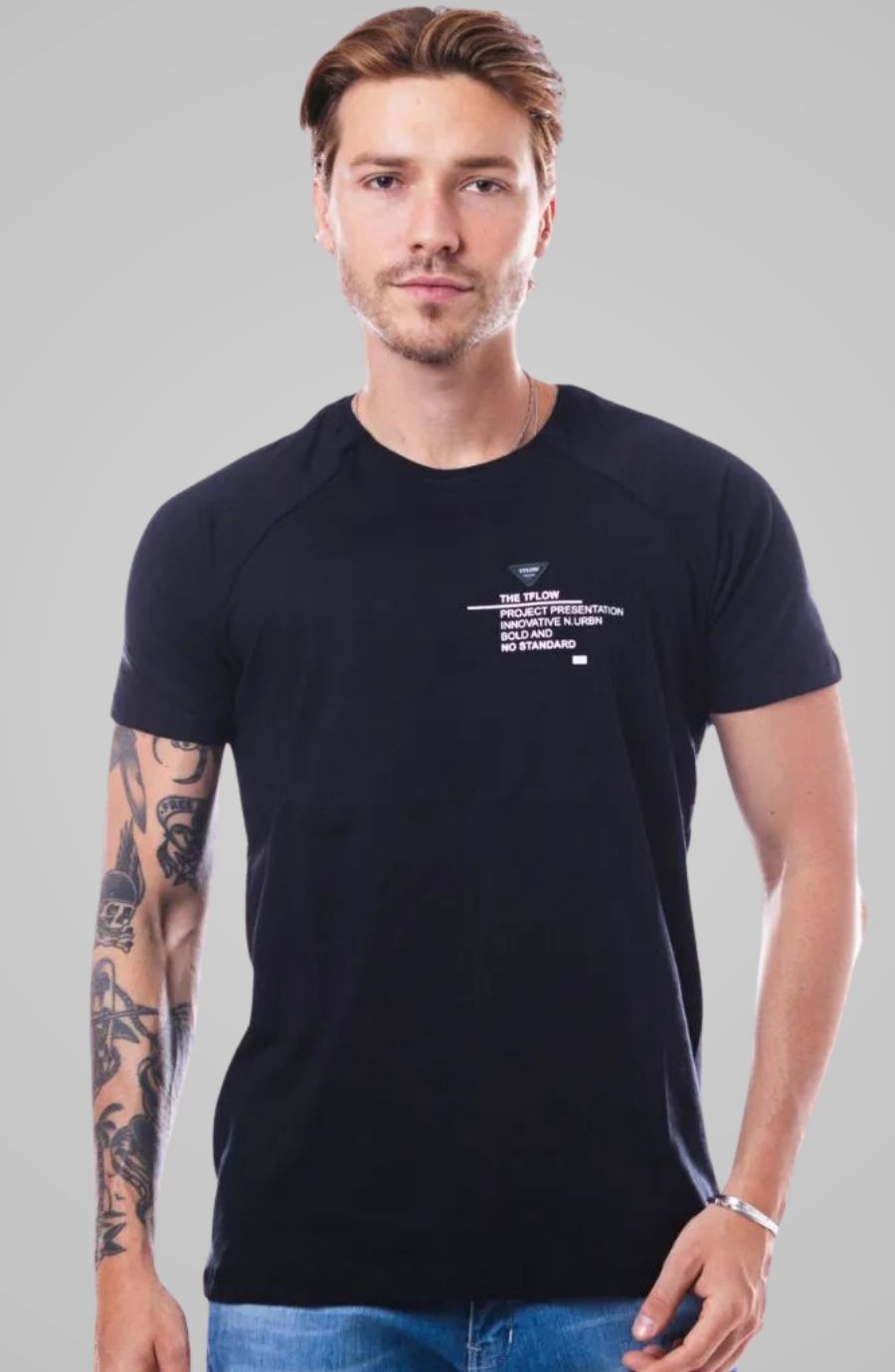 Camiseta Raglan Mywe Preta