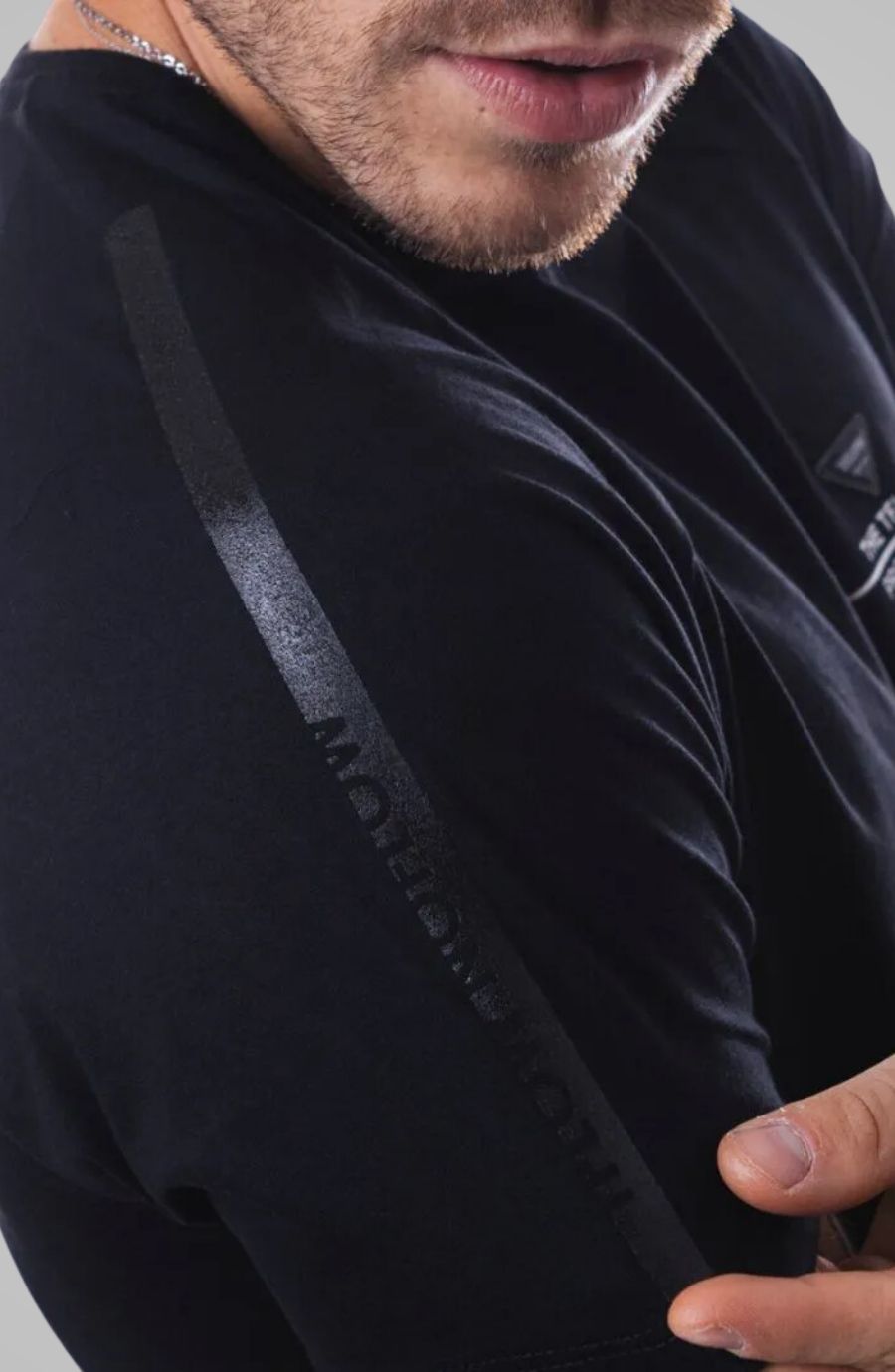 Camiseta Raglan Mywe Preta