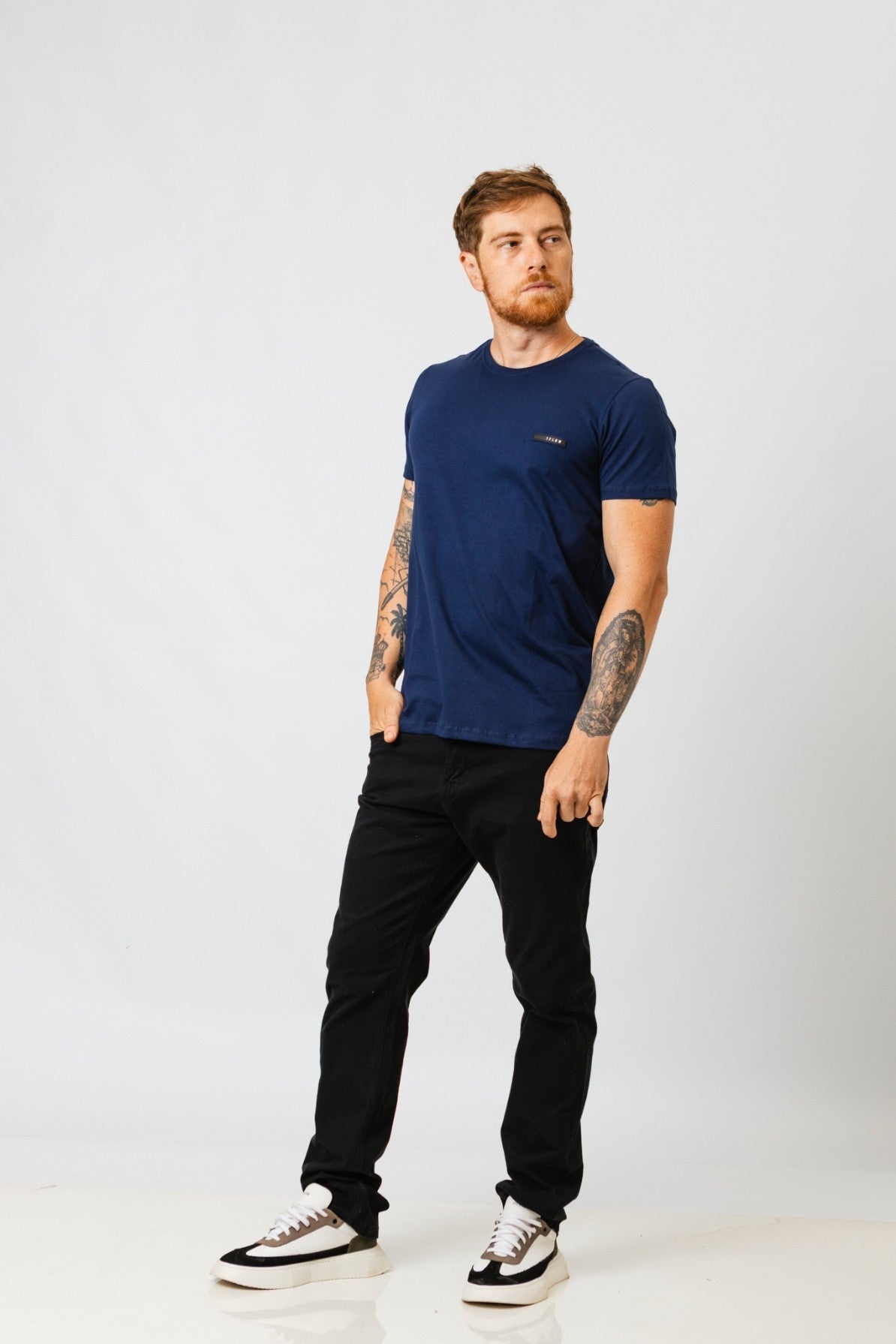 Camiseta Revive Class Azul Marinho