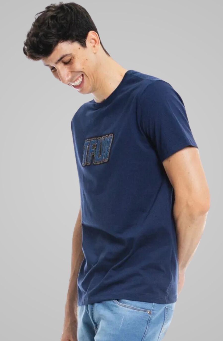 Camiseta Slouchy Azul Marinho