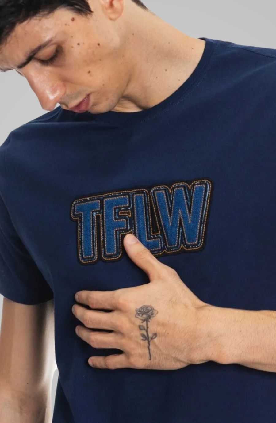 Camiseta Slouchy Azul Marinho