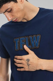 Camiseta Slouchy Azul Marinho