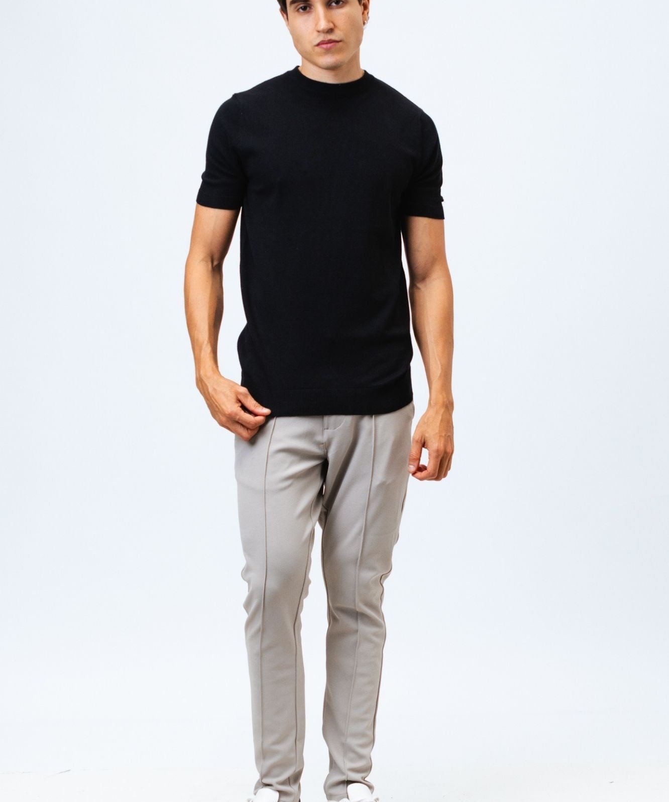camiseta_tricot_preta_whunn_12376_2_95f234ef3bd17b04a187d8bc90397c4a.jpg
