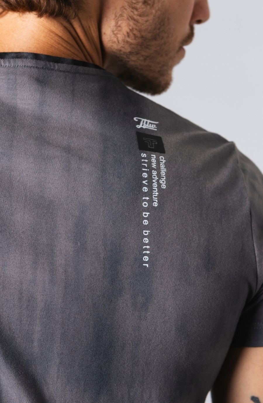 Camiseta Woyho Preto Stone