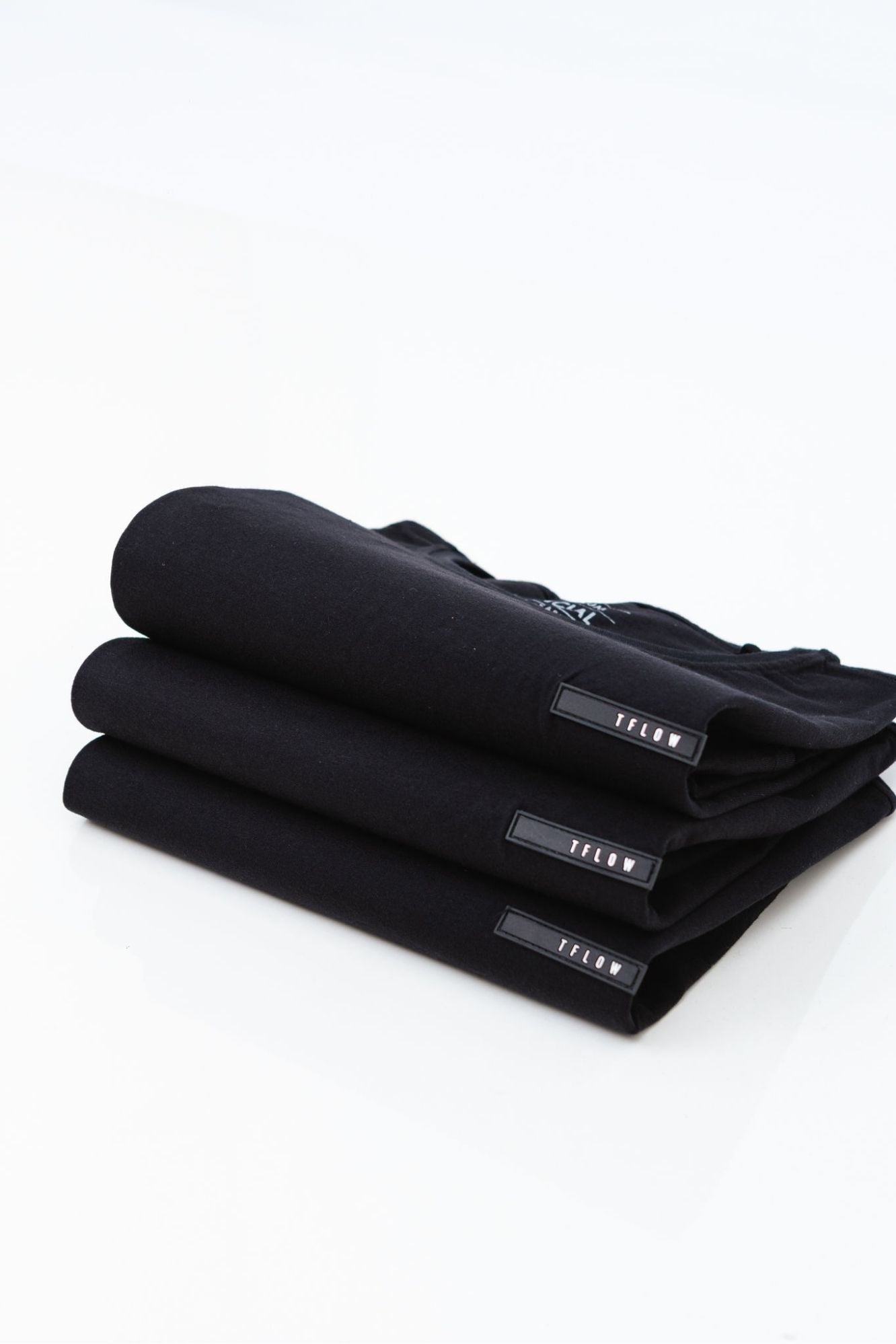 Kit 3 Camisetas Básicas Pretas