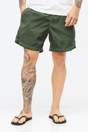 Shorts Basic Summer Verde Bandeira